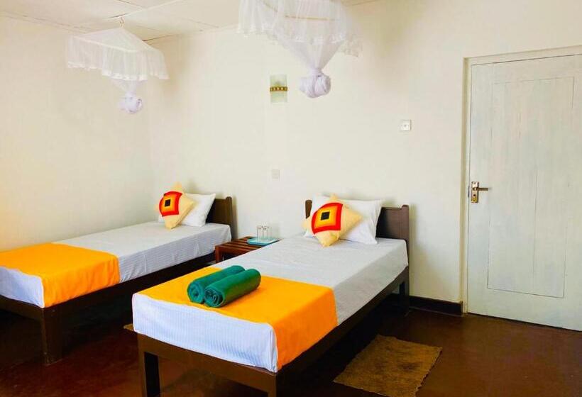 مبيت وإفطار Kanchan Beach Front Villa