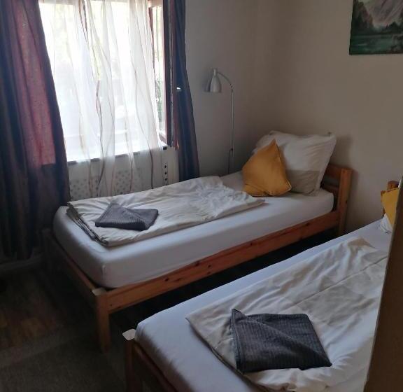 تختخواب و صبحانه Szépasszony Fogadó