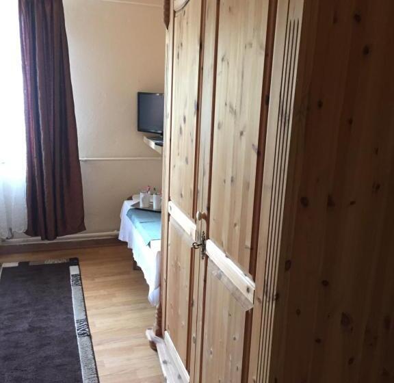 تختخواب و صبحانه Szépasszony Fogadó