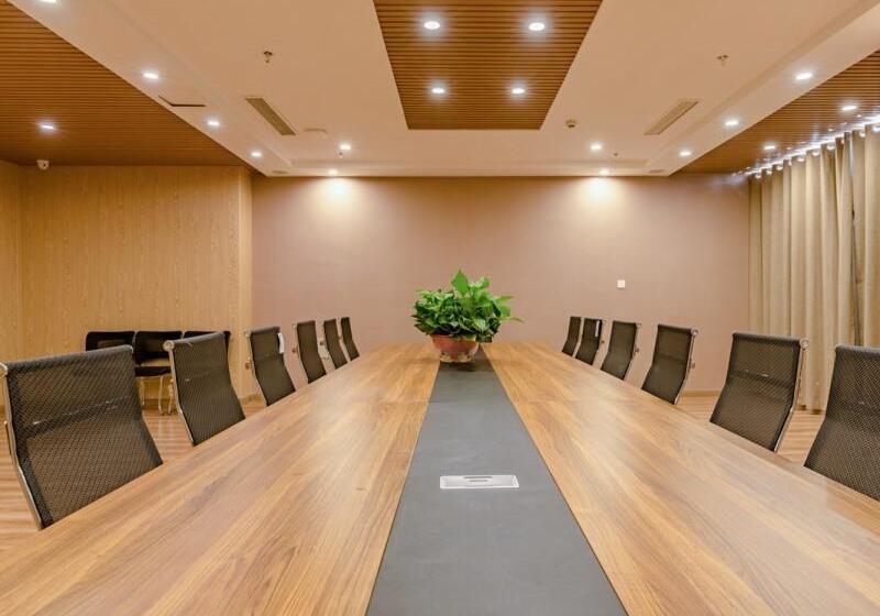 בית מלון כפרי Greentree Inn Taian High Speed Railway Station Lingshan Avenue Business