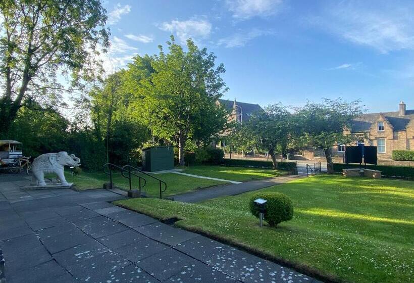 호텔 No6 West Coates