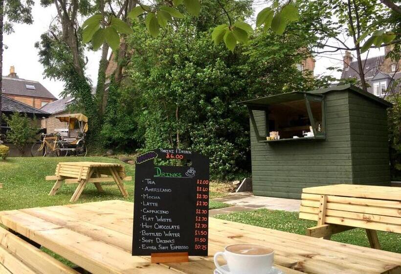 호텔 No6 West Coates