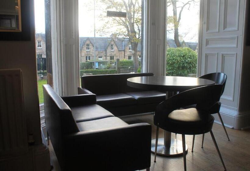 호텔 No6 West Coates