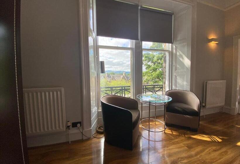 호텔 No6 West Coates