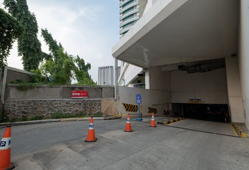 Отель Oyo 2245 Apartment Grand Kamala Lagoon