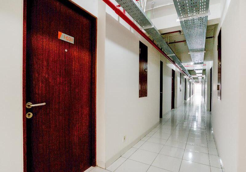 هتل Oyo 2942 Apartement River View Jababeka