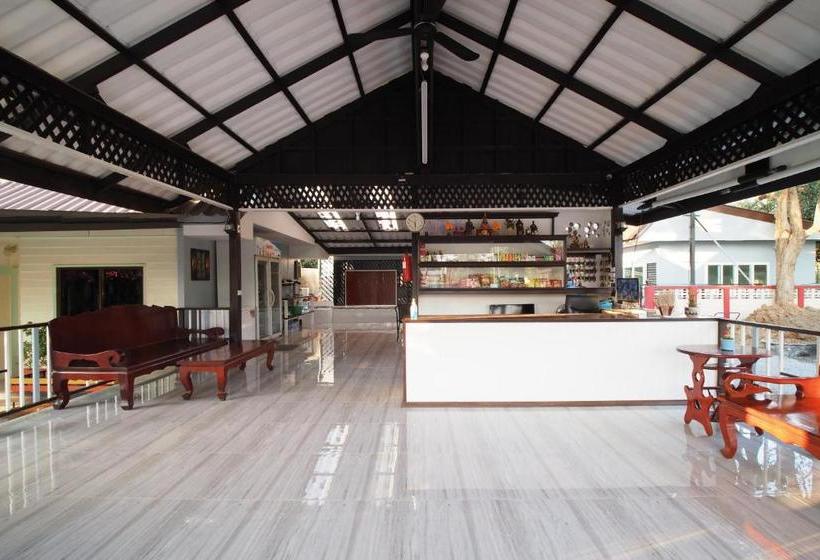 هتل Oyo 911 Suanphai Resort