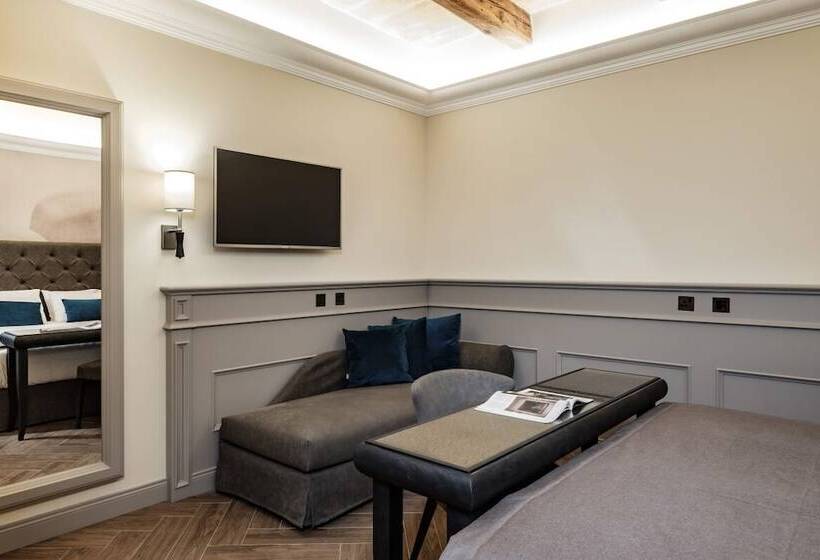 هتل Pjazza Merkanti Boutique Living