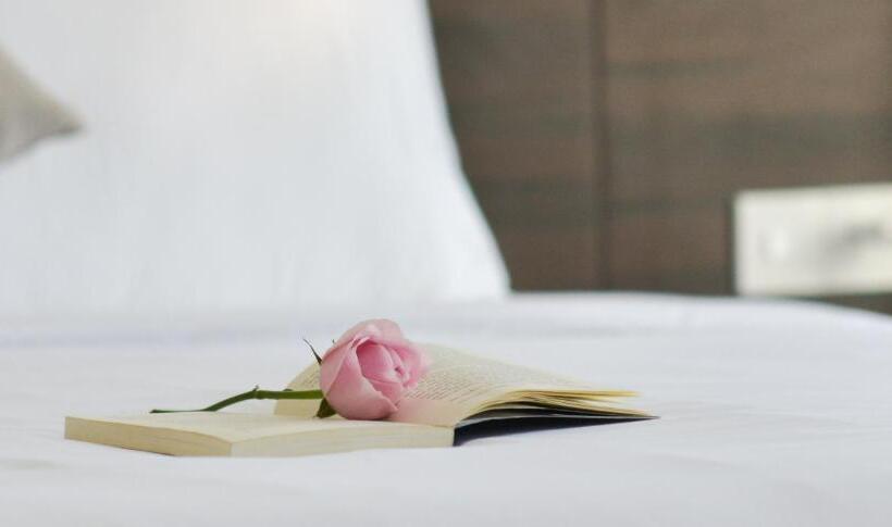 Yen Vang Hotel & Apartment Nha Trang