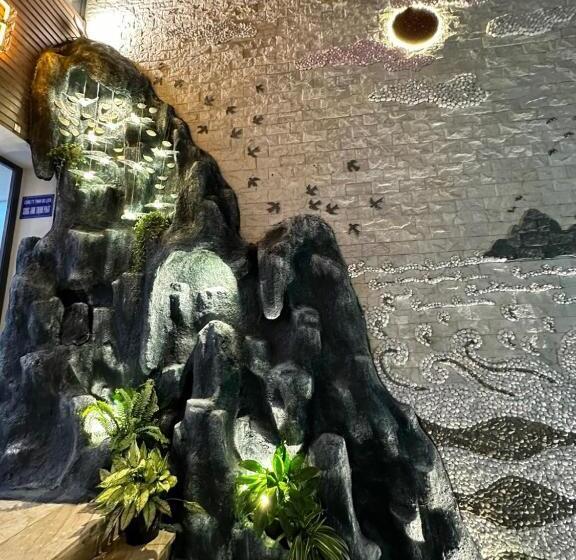 Yen Vang Hotel & Apartment Nha Trang