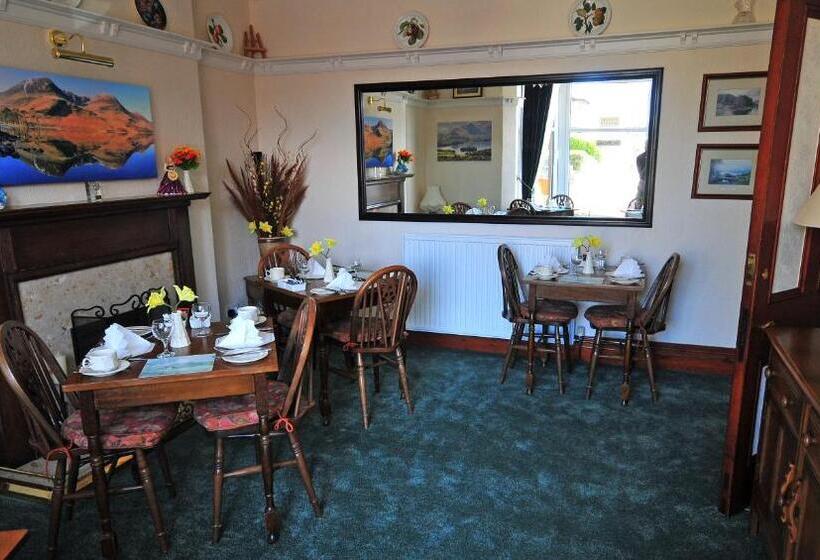 פנסיון Abacourt House