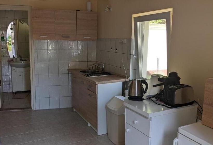 פנסיון Magic Holiday Vendégház