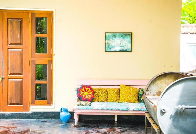 פנסיון Mommy House Unawatuna Nalaka