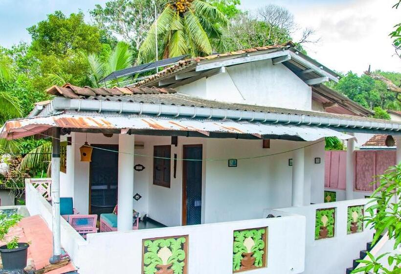 פנסיון Mommy House Unawatuna Nalaka