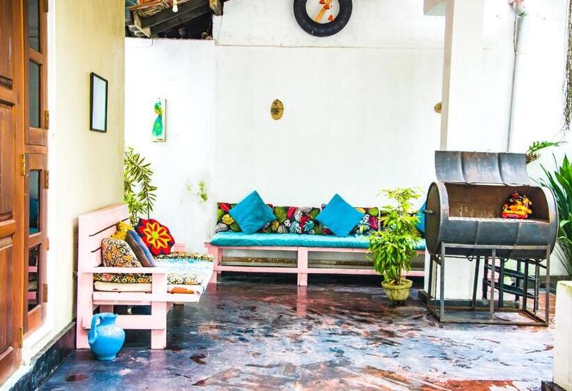 פנסיון Mommy House Unawatuna Nalaka