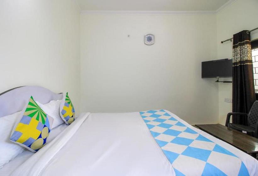 פנסיון Oyo Home 70640 Decent Cottage Padampuri