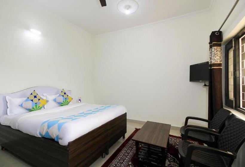 פנסיון Oyo Home 70640 Decent Cottage Padampuri