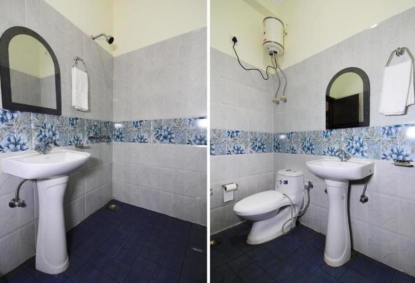 פנסיון Oyo Home 70640 Decent Cottage Padampuri