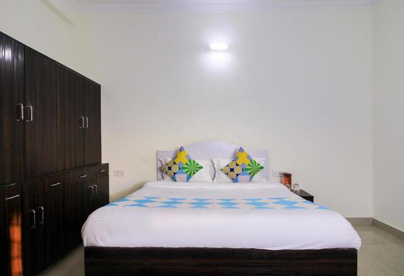 פנסיון Oyo Home 70640 Decent Cottage Padampuri