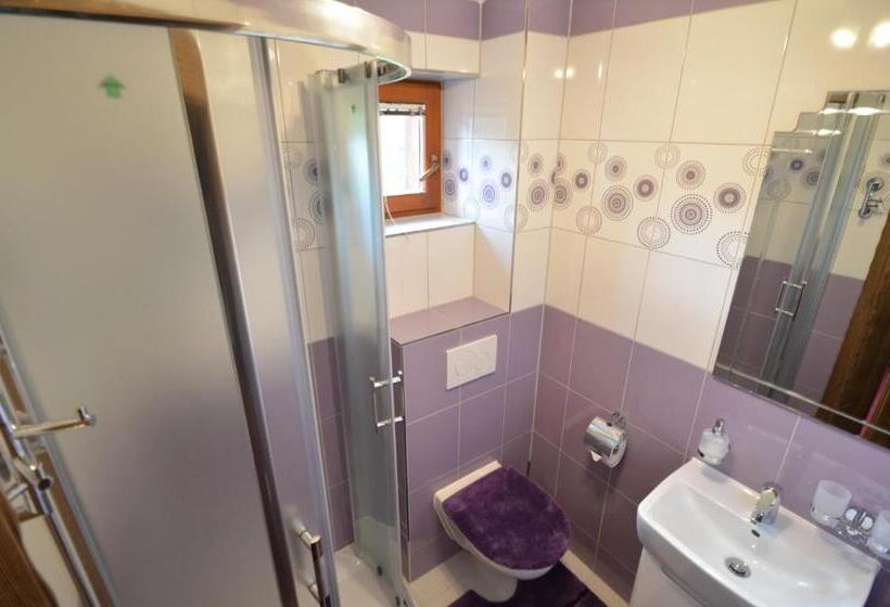 膳宿费 Privát Domino