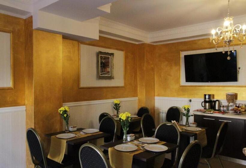 بنسيون Vila 18 Hotel Boutique