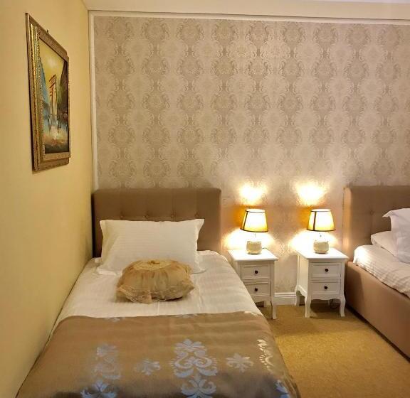 بنسيون Vila 18 Hotel Boutique