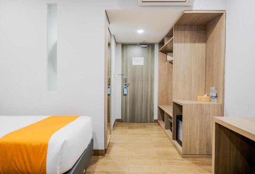 Sans Hotel Puri Indah Jakarta