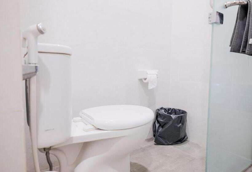 Sans Hotel Puri Indah Jakarta