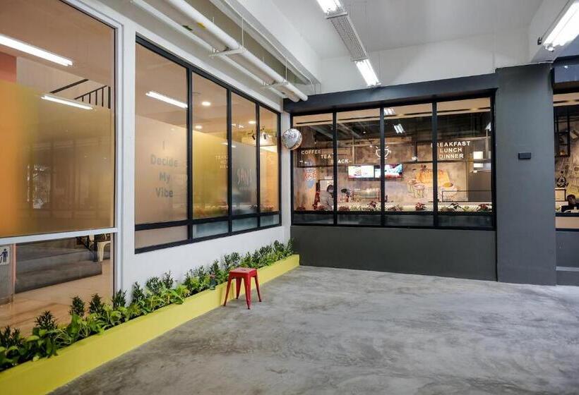 Sans Hotel Puri Indah Jakarta