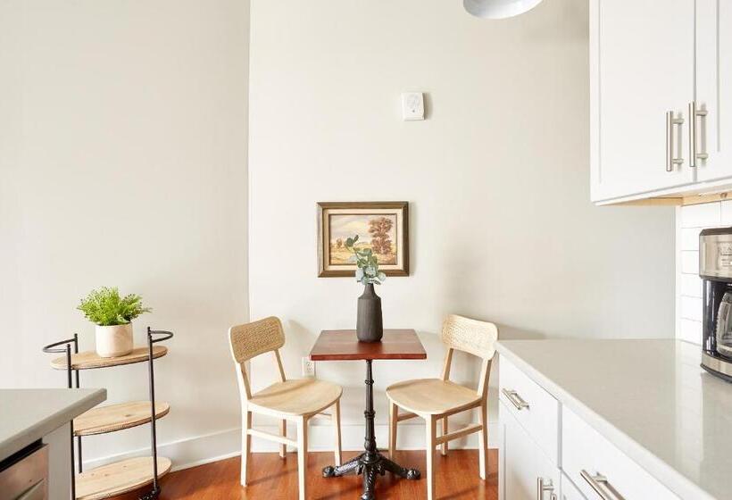 Sonder The Broughton