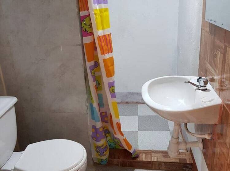 هاستل Urcututo House Iquitos