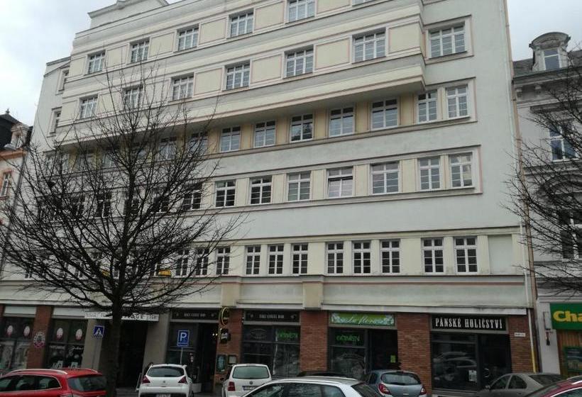 호스텔 Apartmany Jan Becher