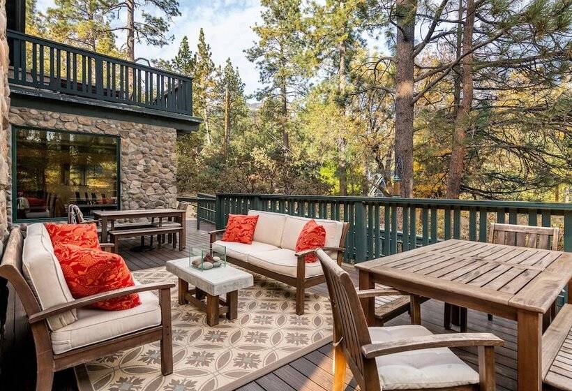 민박 The Grand Idyllwild Lodge