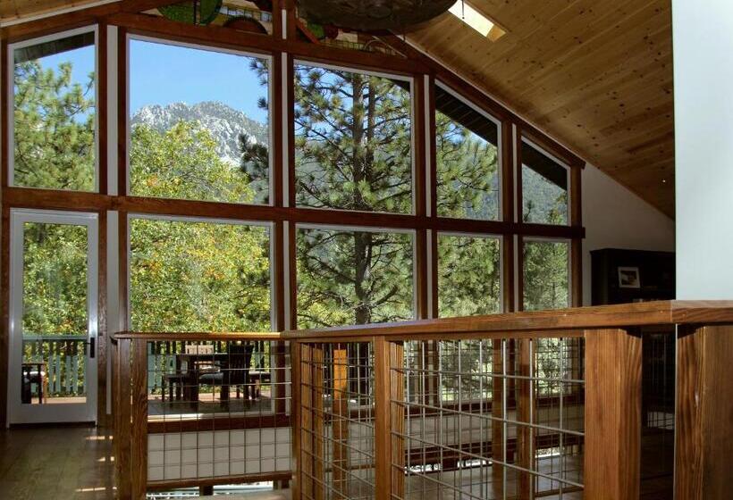 민박 The Grand Idyllwild Lodge