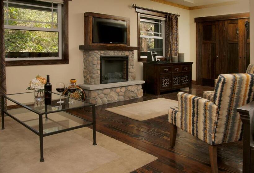 민박 The Grand Idyllwild Lodge