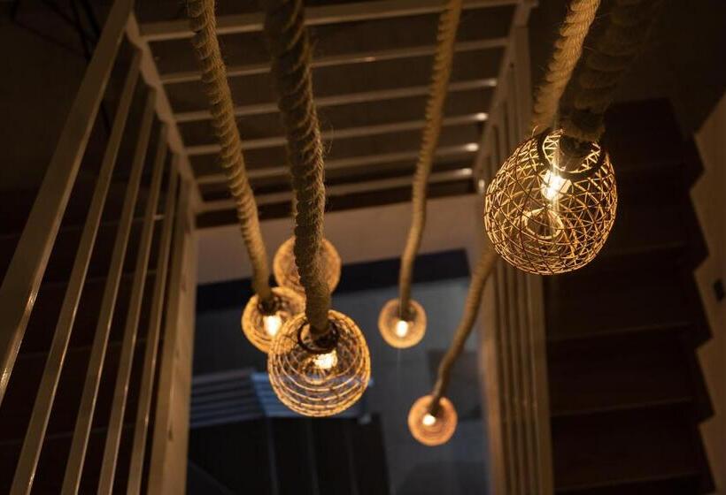 تختخواب و صبحانه The Shipwright S Lodge