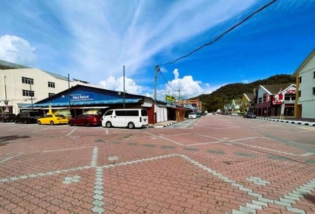 Dindings Pantai Desair Apartment By Dpd