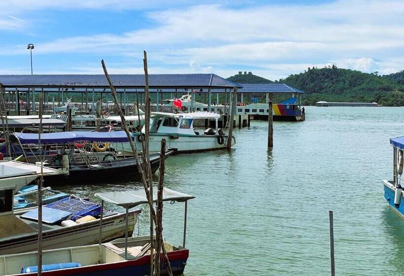 Dindings Pantai Desair Apartment By Dpd