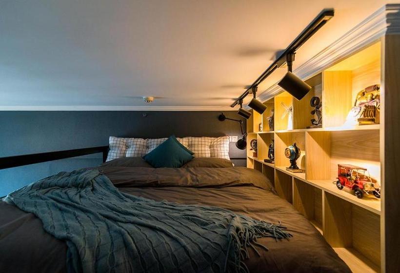 Отель Luoyang City, Henan Province. Waterfront International