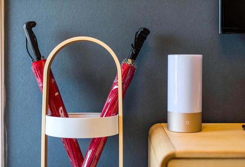 Отель Luoyang City, Henan Province. Waterfront International