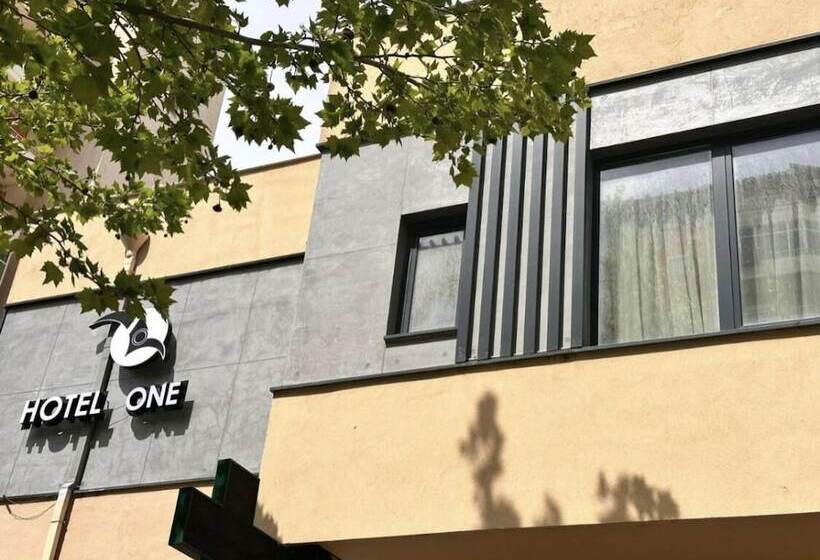 בית מלון כפרי One