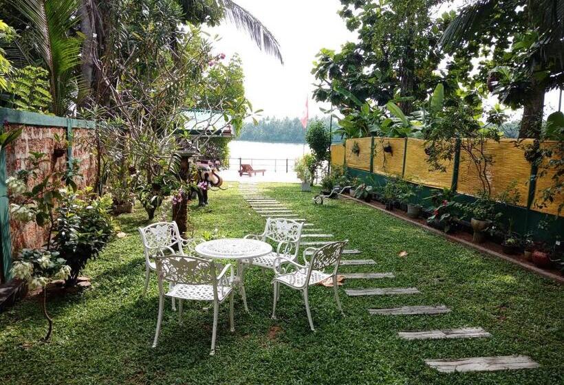 فندق Villa Bentota River View