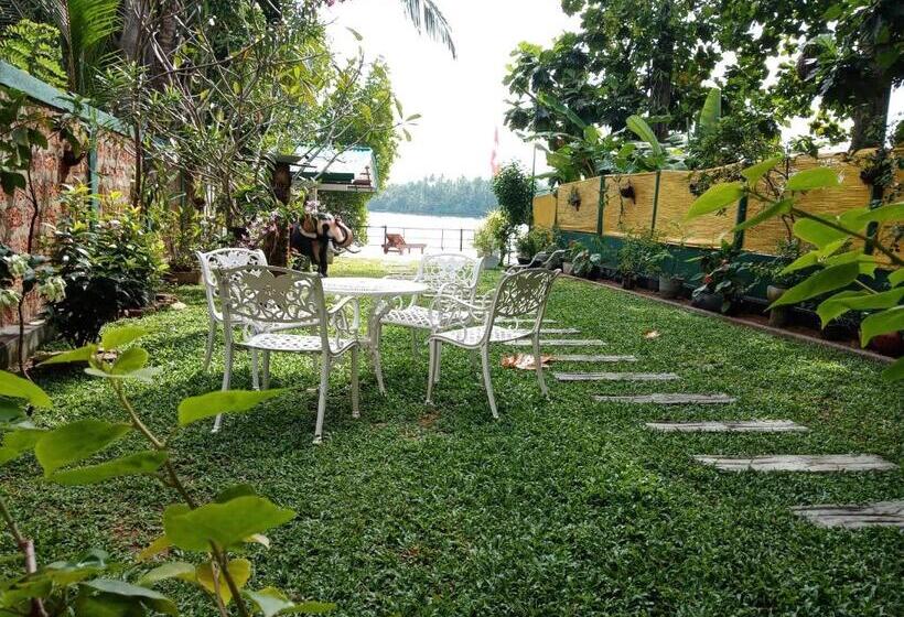 فندق Villa Bentota River View