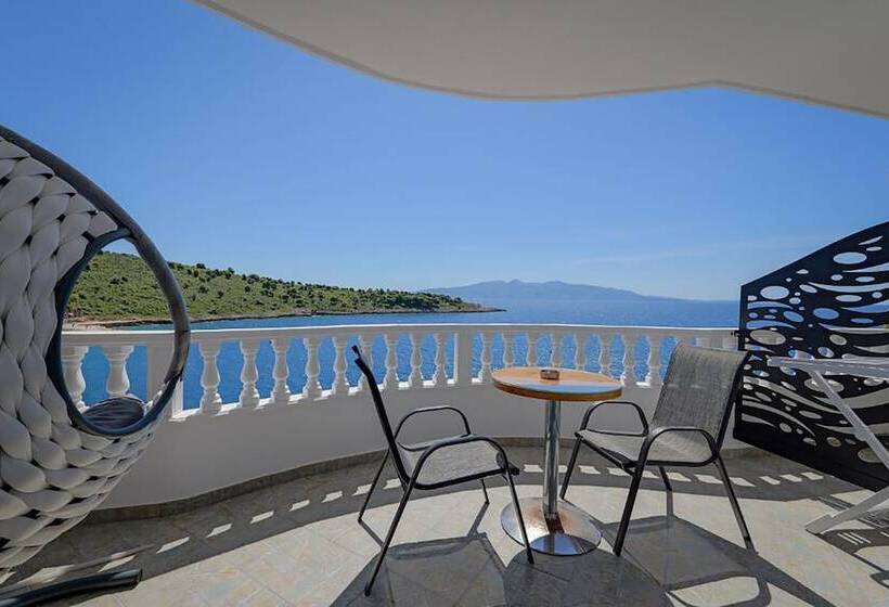 فندق Villa Juna Beach