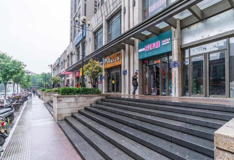 فندق Zhengzhou Erqi · Erqi Wanda Complex ·