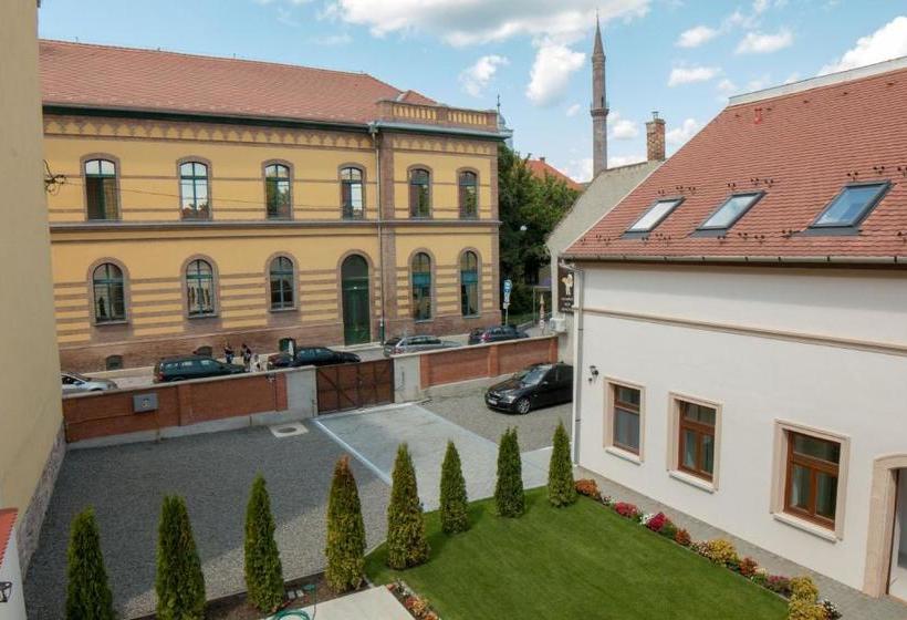 Mecset Apartman