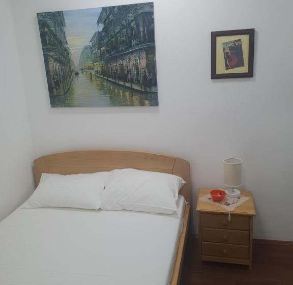 پانسیون Apartments And Rooms L E F T River Belgrade