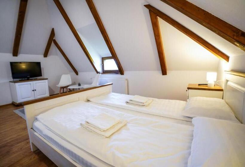 بنسيون Casa Eli