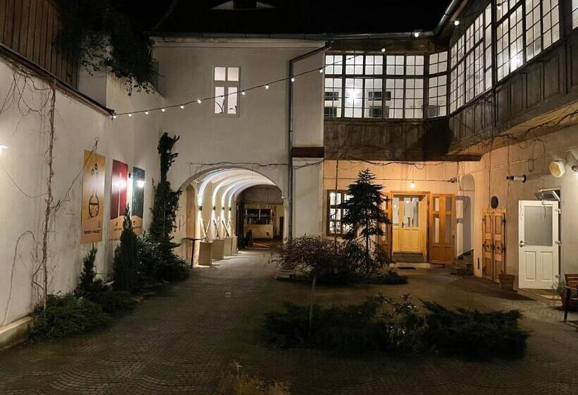 Пансион Jules Home