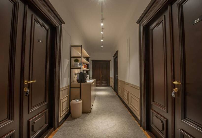 پانسیون Kotor Nest